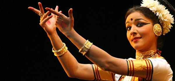 Mohiniyattam