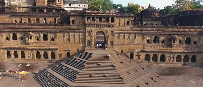 Maheshwar: Pueblo de los templos 
