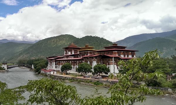 Gira por la India y Bután